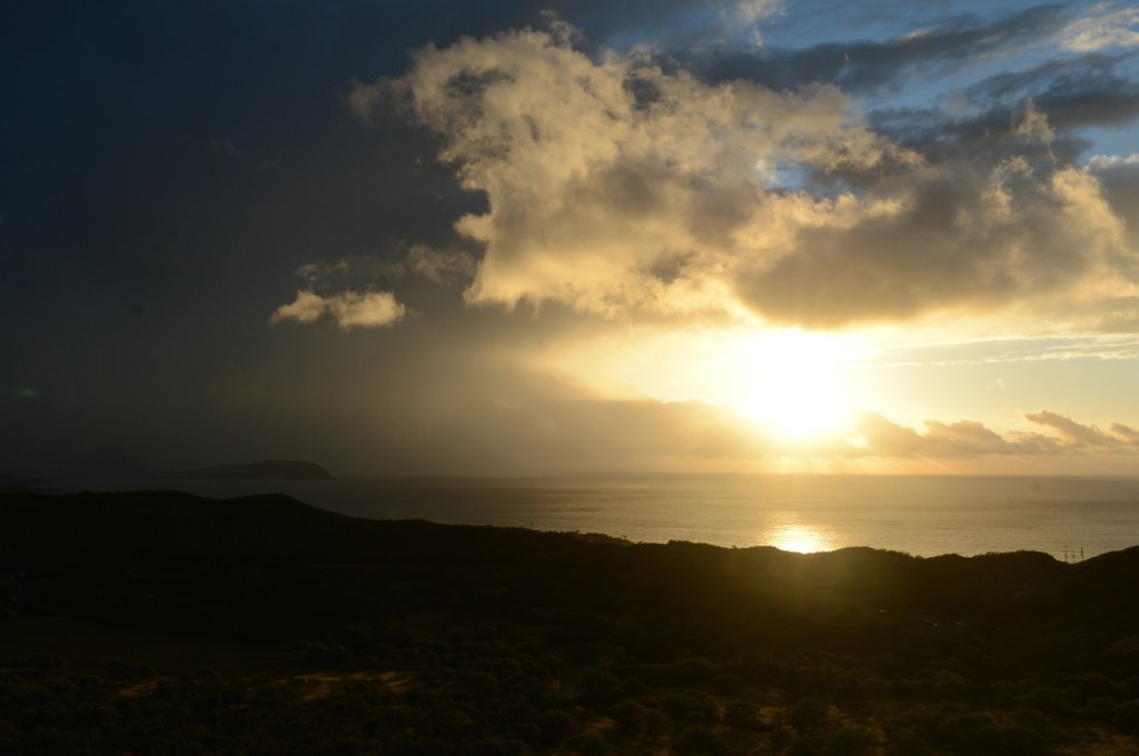 Diamond Head Holiday